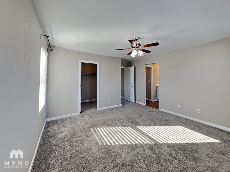Building Photo - 9993 Truckee St