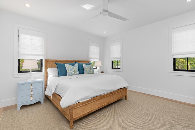 Building Photo - 734 S Ocean Blvd