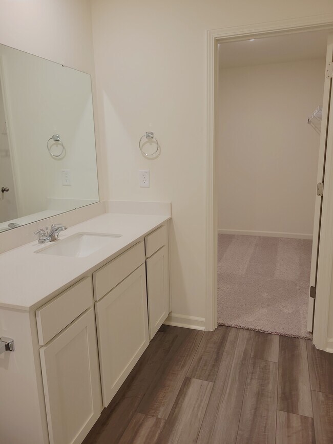 Building Photo - 1122 Tofino Dr