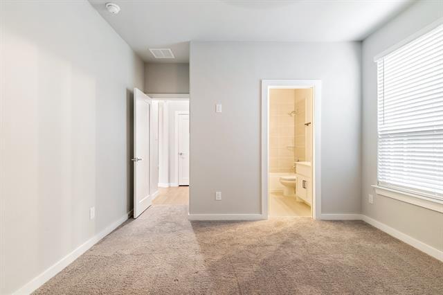 Building Photo - 1900 Brentwood Ln