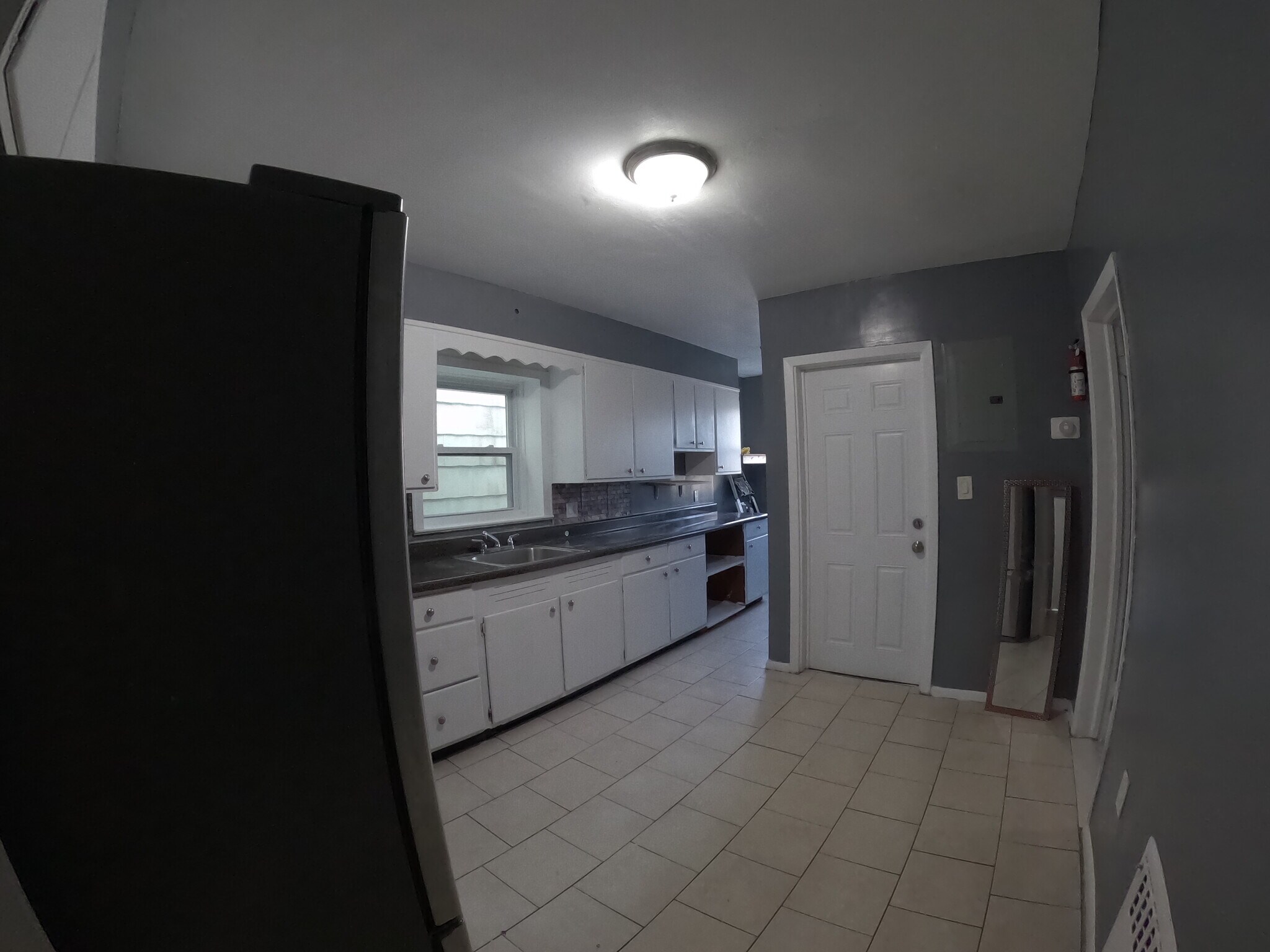 Building Photo - 61 Poplar St