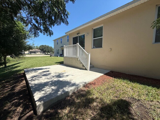 Building Photo - 4/2 Haines City Home