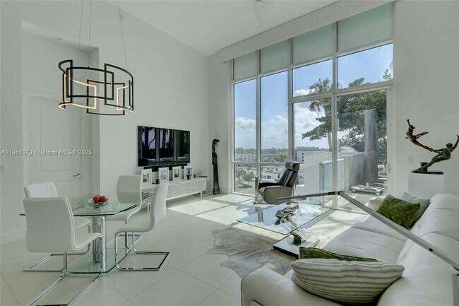 Building Photo - 1 N Ocean Blvd