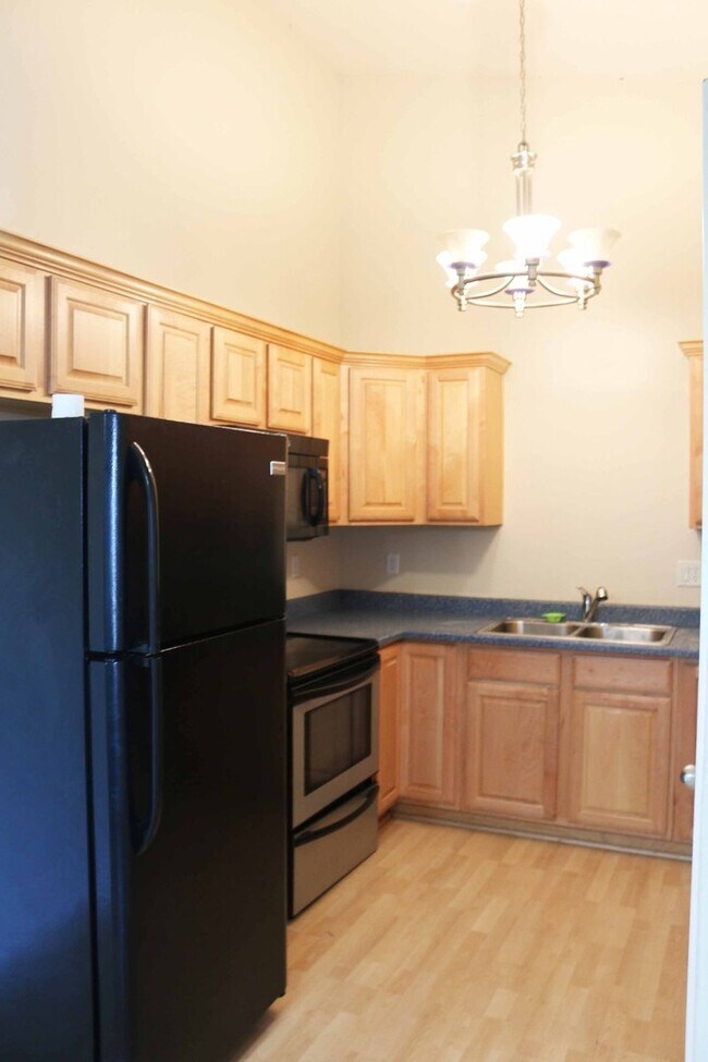 Building Photo - 1574 Westbury Way