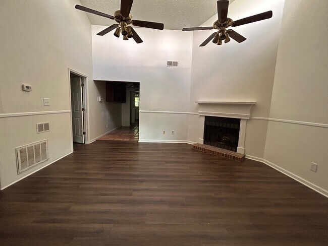 Building Photo - 151 Loblolly Dr