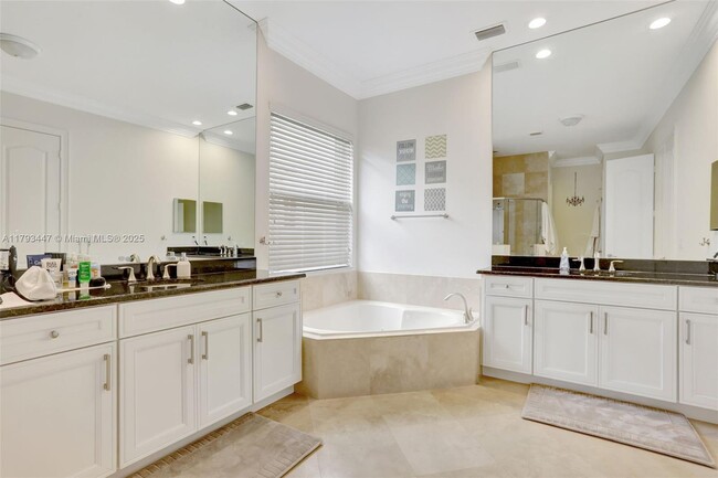 Building Photo - 8840 S Miralago Way