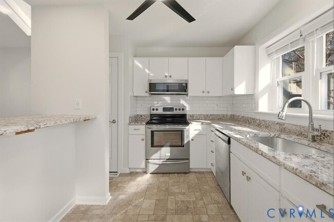 Building Photo - 5600 Woods Walk Rd