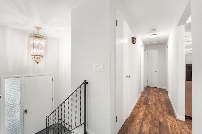 Building Photo - 40 Grand St