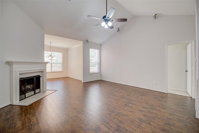 Building Photo - 322 Leafsage Ct