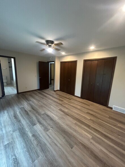 Primary bedroom - 3001 Churchill Dr