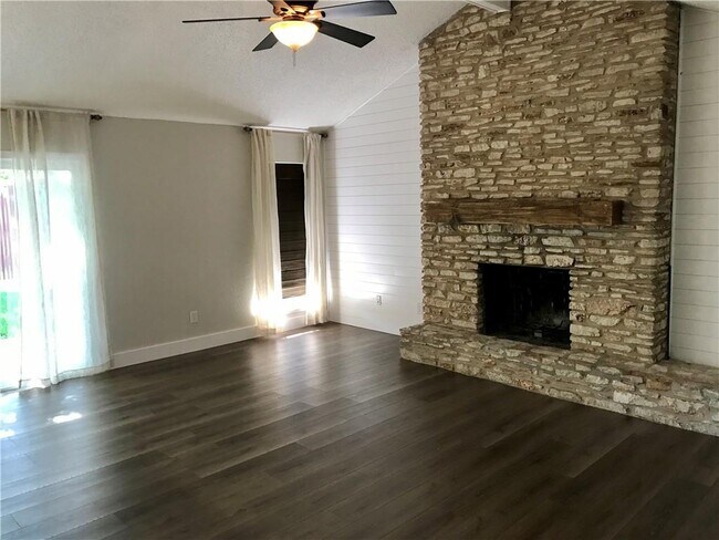 Building Photo - 3406 Valley Pike Rd