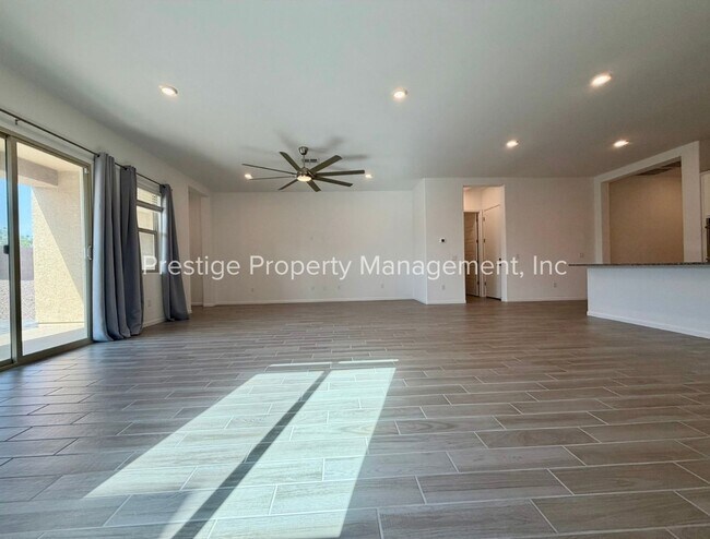 Building Photo - Built in 2023- This Modern Home is A Dream Of Luxury!