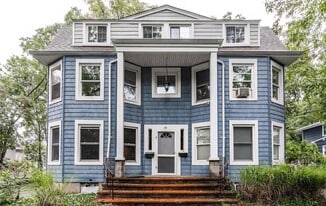 Building Photo - 90 Nassau Rd