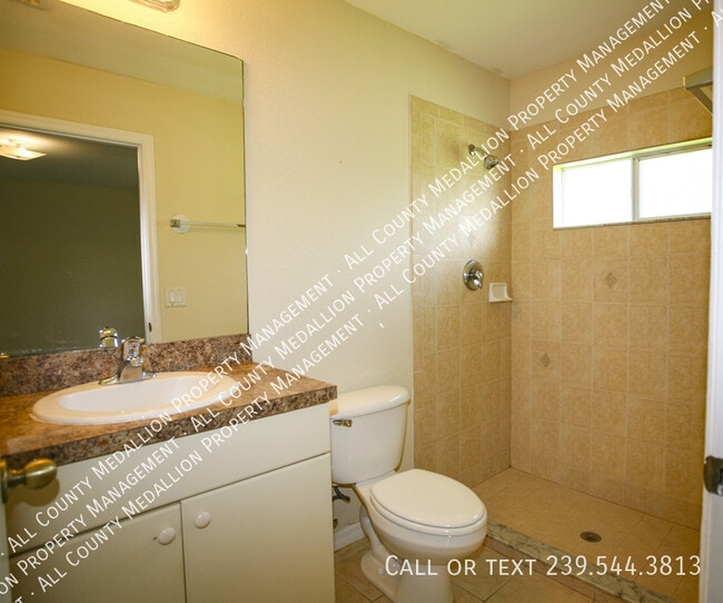 Building Photo - 4614 25th St SW