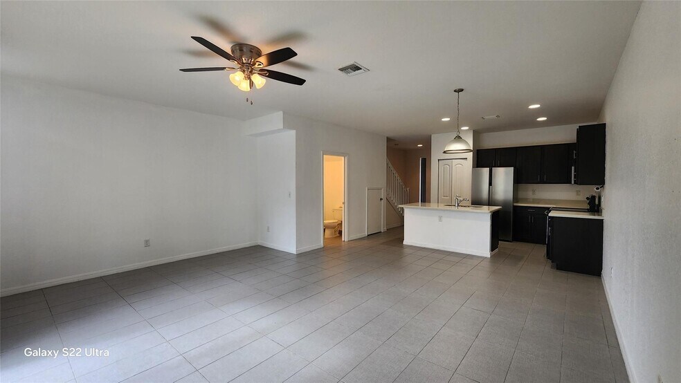 Building Photo - 3364 NW 10th Ave