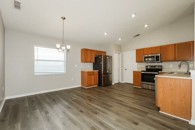 Building Photo - 11341 Southwind Lake Dr