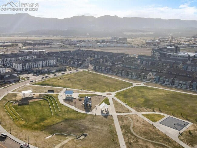 Building Photo - Top Floor Penthouse at Victory Ridge