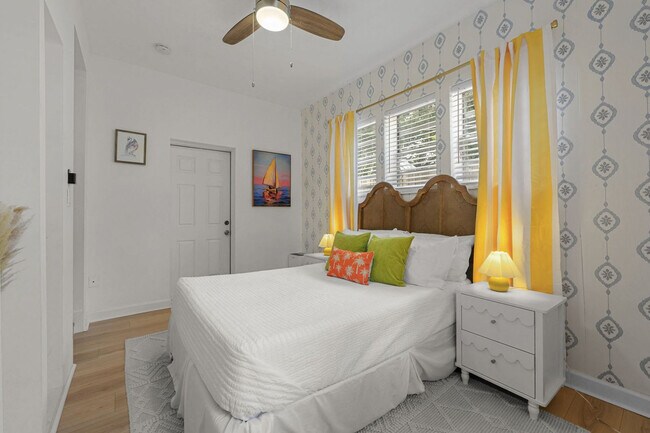 Building Photo - 522 31st St W