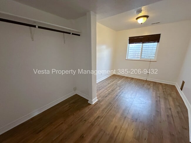 Building Photo - 1526 N 2530 W