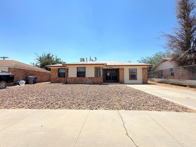 Primary Photo - Northeast El Paso 3 Bed Refrig A/C!
