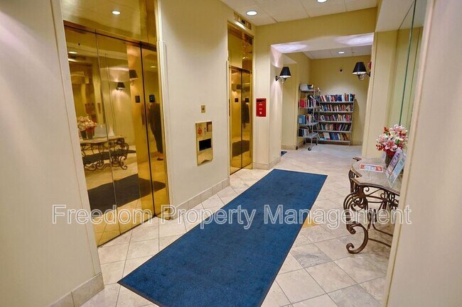 Building Photo - 2400 Clarendon Blvd