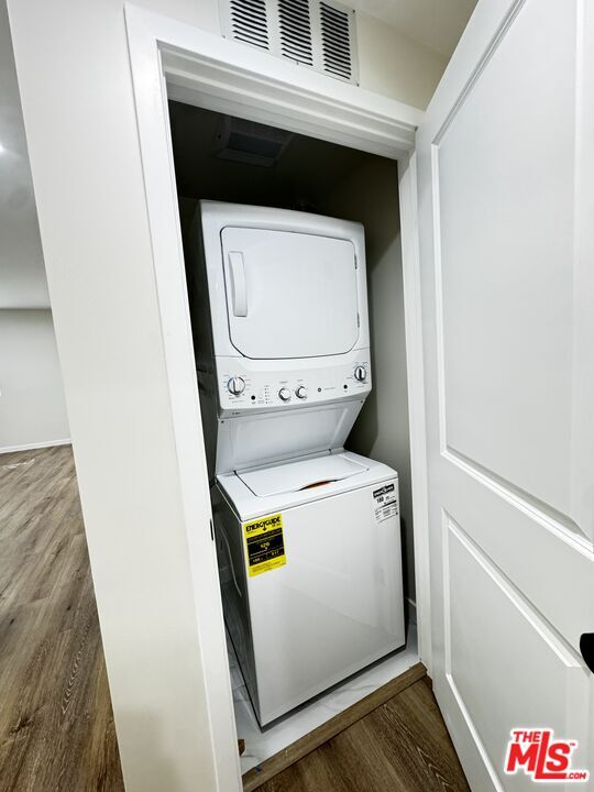 Building Photo - 5635 Homeside Ave