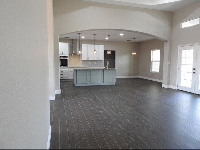 Building Photo - 400 Pitaya Ln