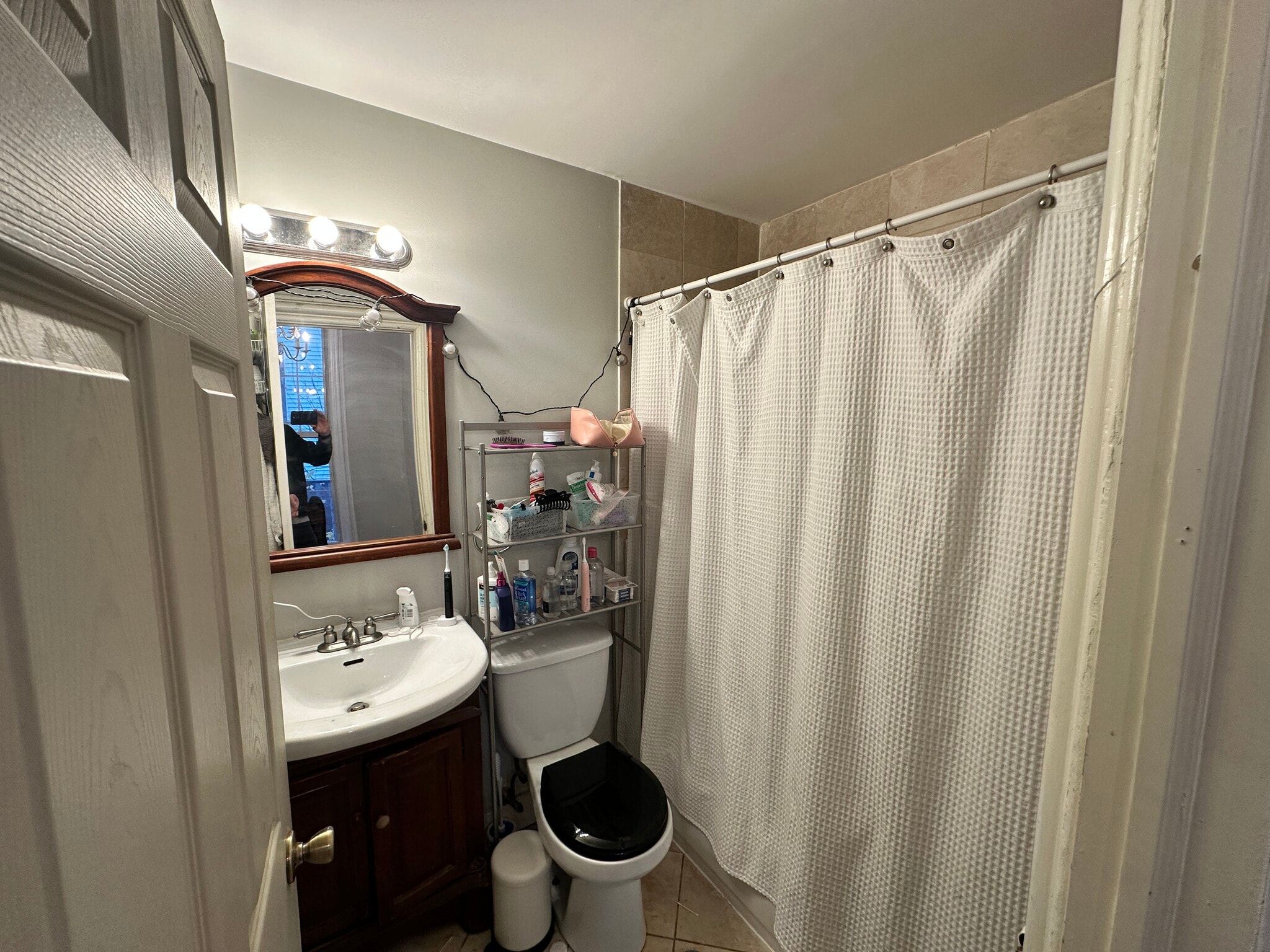 Building Photo - 135 Hillside St