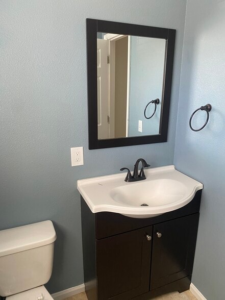 Main Floor Half Bathroom 2 - 2526 WOODROSE PL
