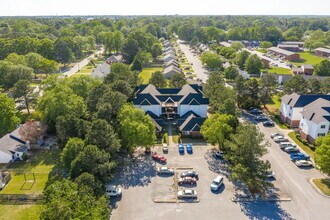 Building Photo - 334 Brownlea Dr