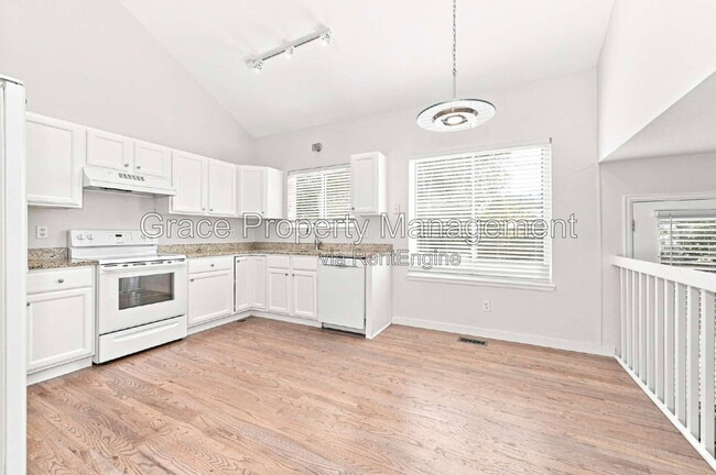 Building Photo - 2230 Andrew Dr