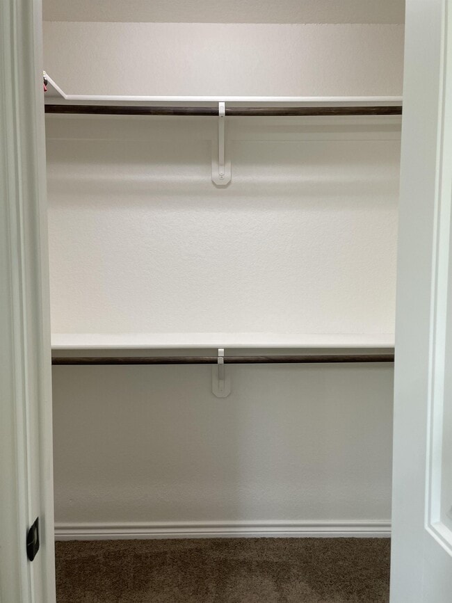 Building Photo - 1713 Risen Star Ln