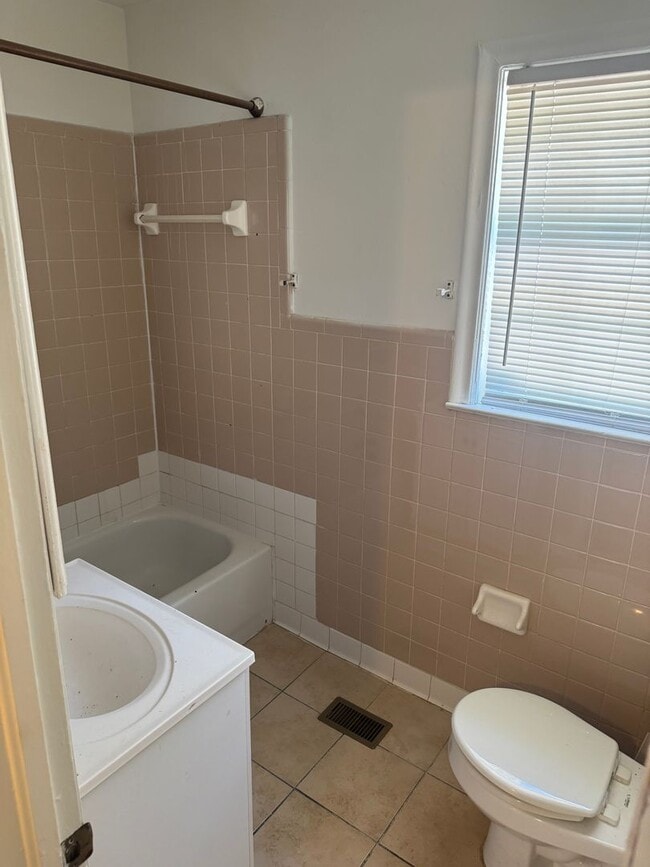 Building Photo - Four Bedroom, Two Bathroom House on Sharkey Street...Immediate Occupancy