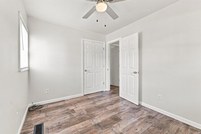 Building Photo - 7123 Strawberry Dr