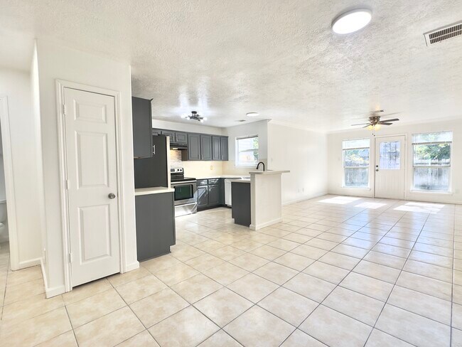 Building Photo - 4126 Mallow St