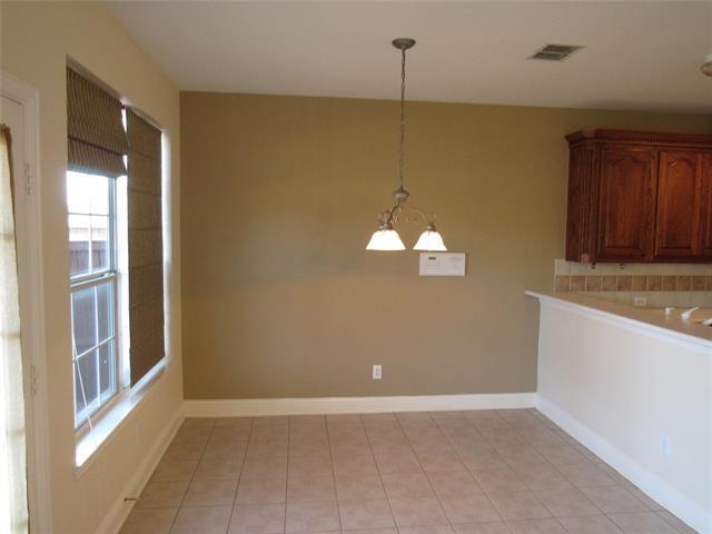 Building Photo - 1023 Candlewood Tr