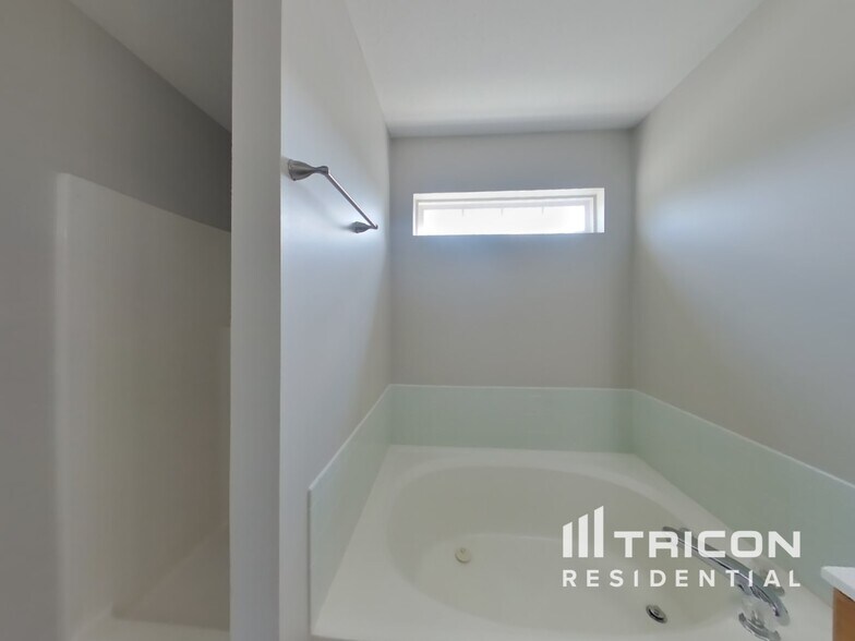Building Photo - 3636 Black Locust Dr