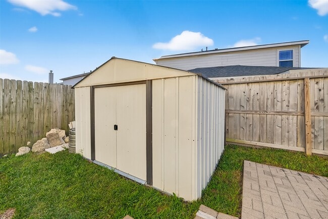 Building Photo - 6523 Mildenhall Ct