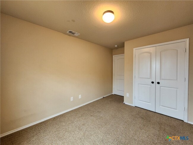 Building Photo - 305 Rosalie Dr