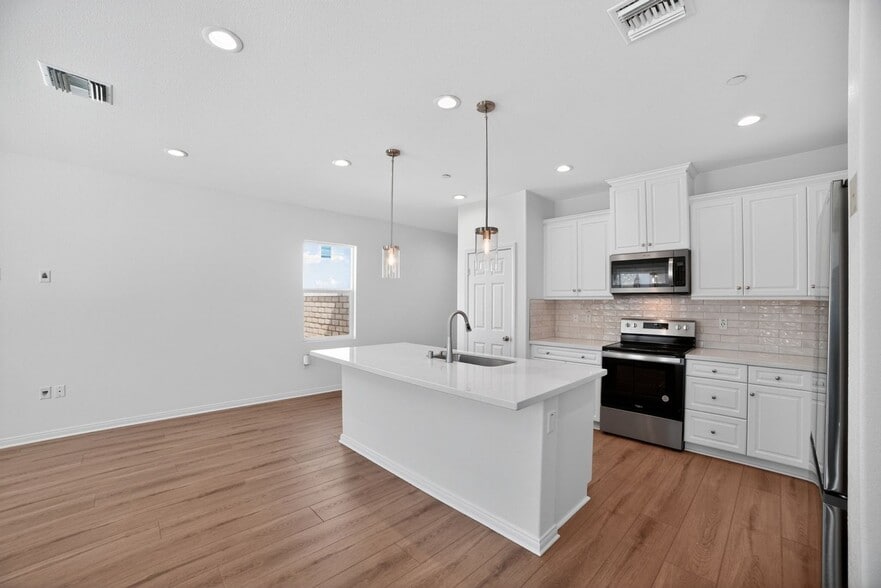 Building Photo - 2471 Satsuma Cir