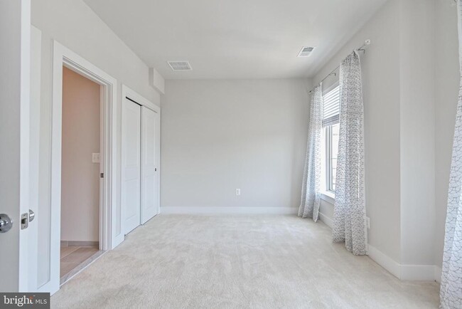 Building Photo - 4808 Garden View Ln