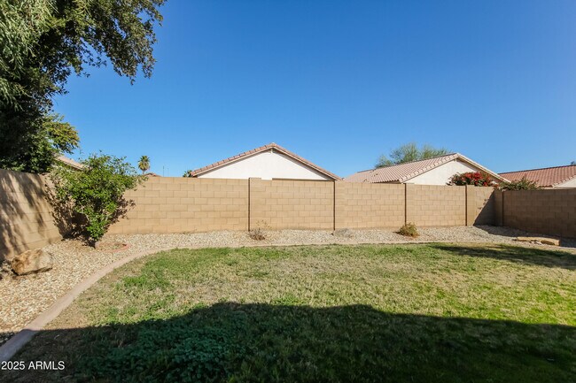 Building Photo - 14840 W Acapulco Ln