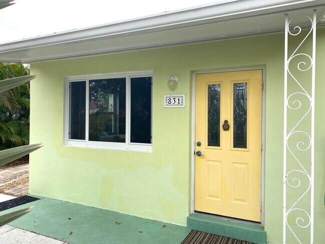 Building Photo - 831 Biscayne Dr