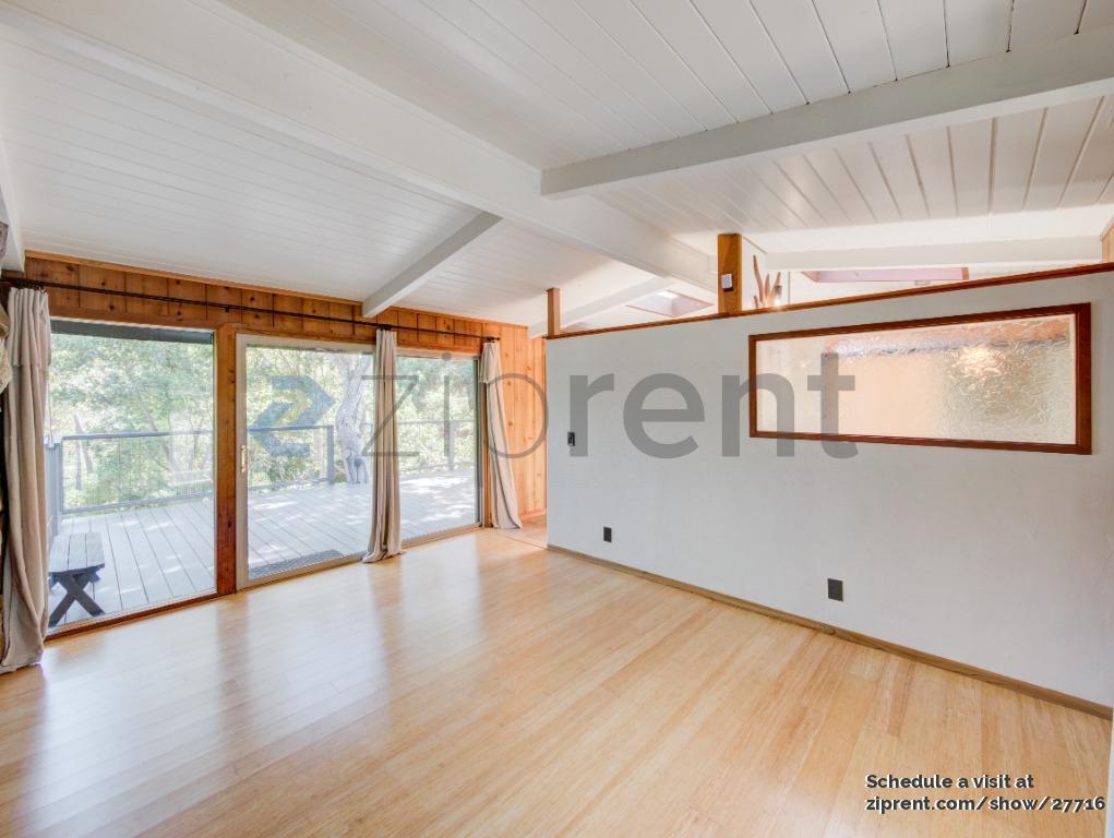 Building Photo - 25970 Canada Dr