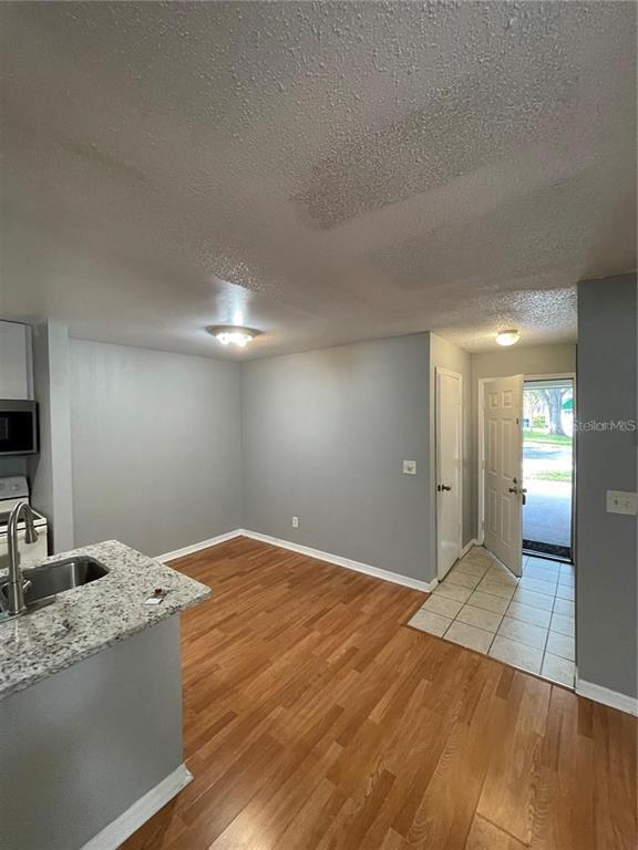 Building Photo - 6064 Westgate Dr