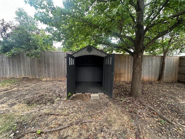 Building Photo - 102 Brookwood Dr