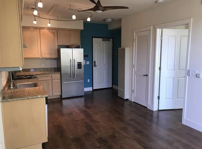 Building Photo - 224 Laurel St