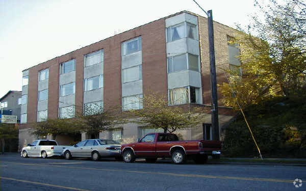 Building Photo - San Juan Apartments