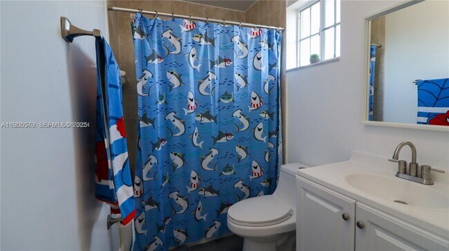 Building Photo - 15330 SW 134th Pl