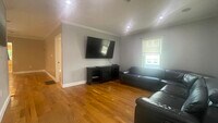 Building Photo - 87 W Selden St